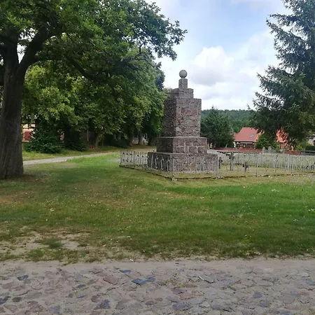 Alte Schule Nausdorf *